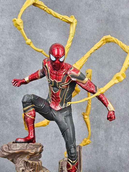 SpiderMan on Trunk Metal Body 24CM