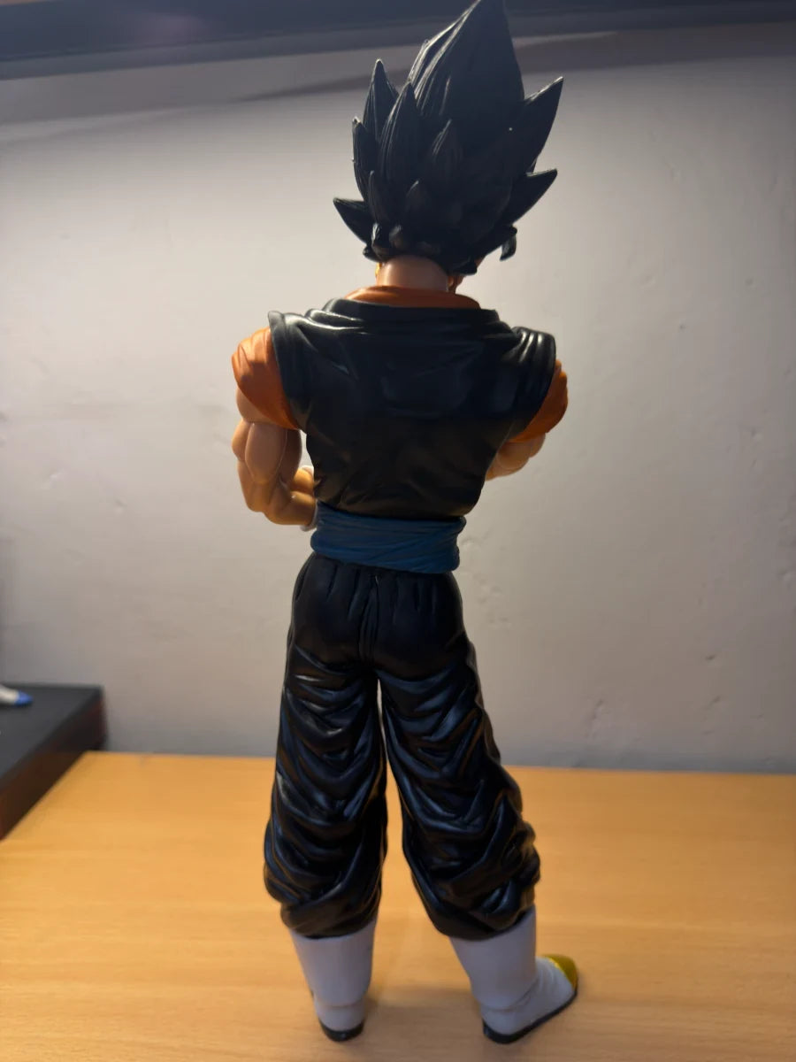 Vegito (Potara Fusion)