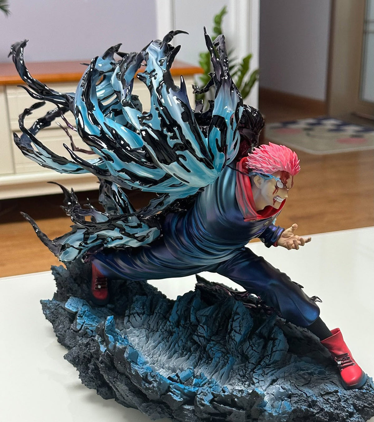 Itadori Yuji Cursed Energy Premium Figure