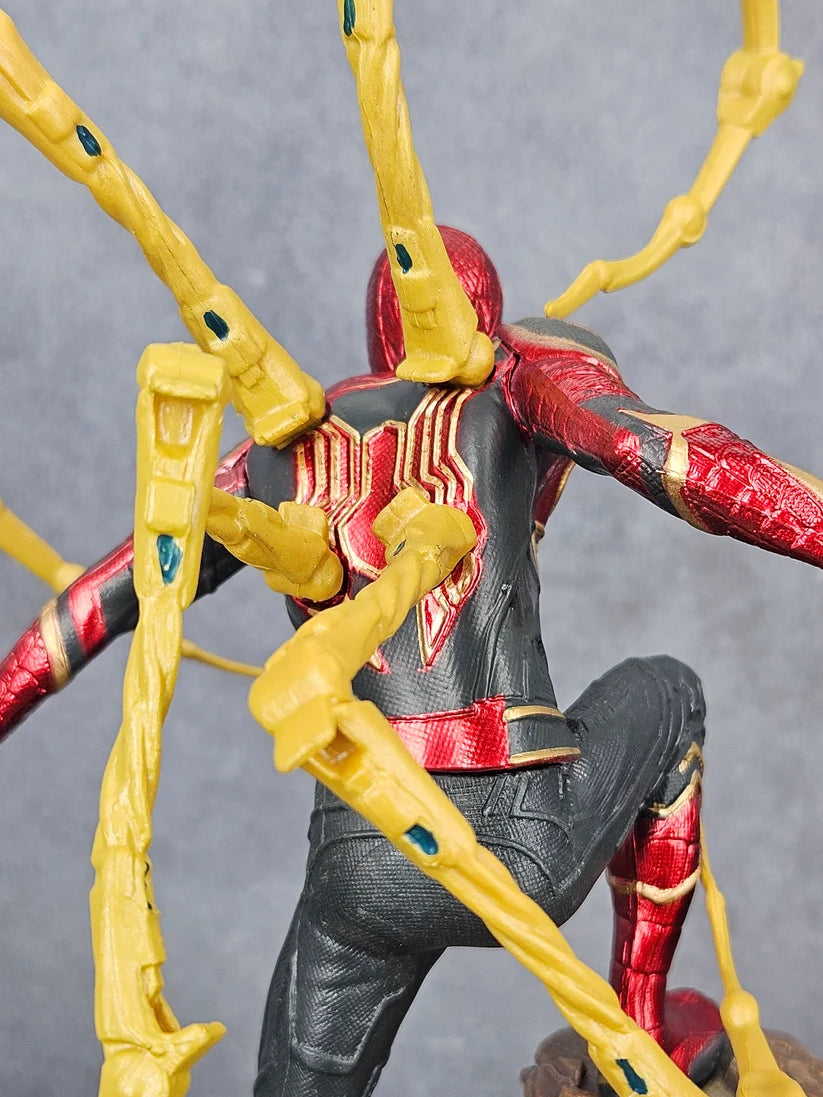 SpiderMan on Trunk Metal Body 24CM